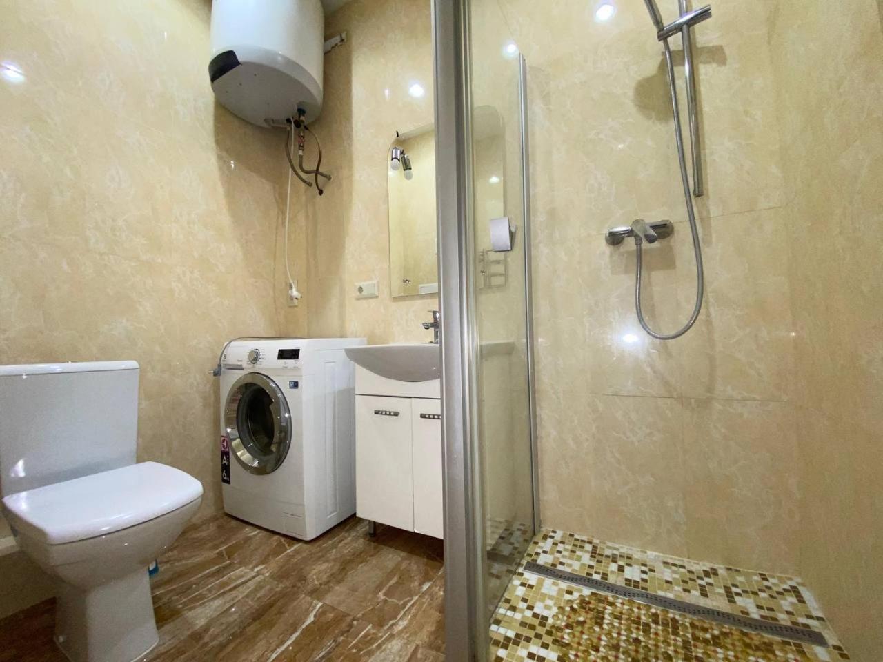 Apartment On Dragomirova Kiev Eksteriør billede