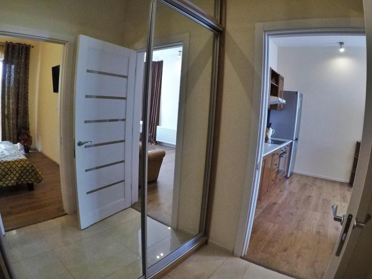 Apartment On Dragomirova Kiev Eksteriør billede